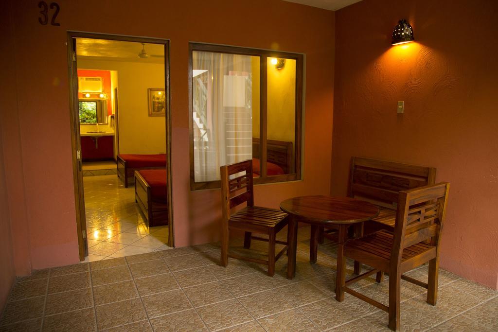 Hotel Villa Hermosa Retalhuleu Ngoại thất bức ảnh