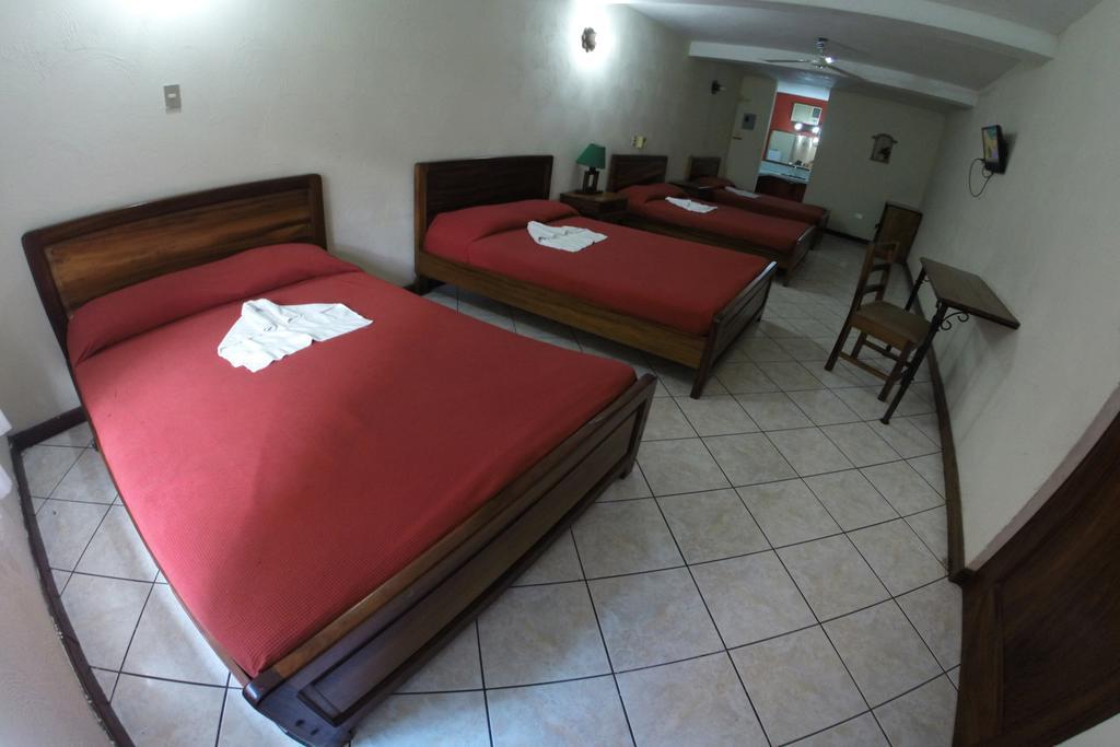 Hotel Villa Hermosa Retalhuleu Ngoại thất bức ảnh