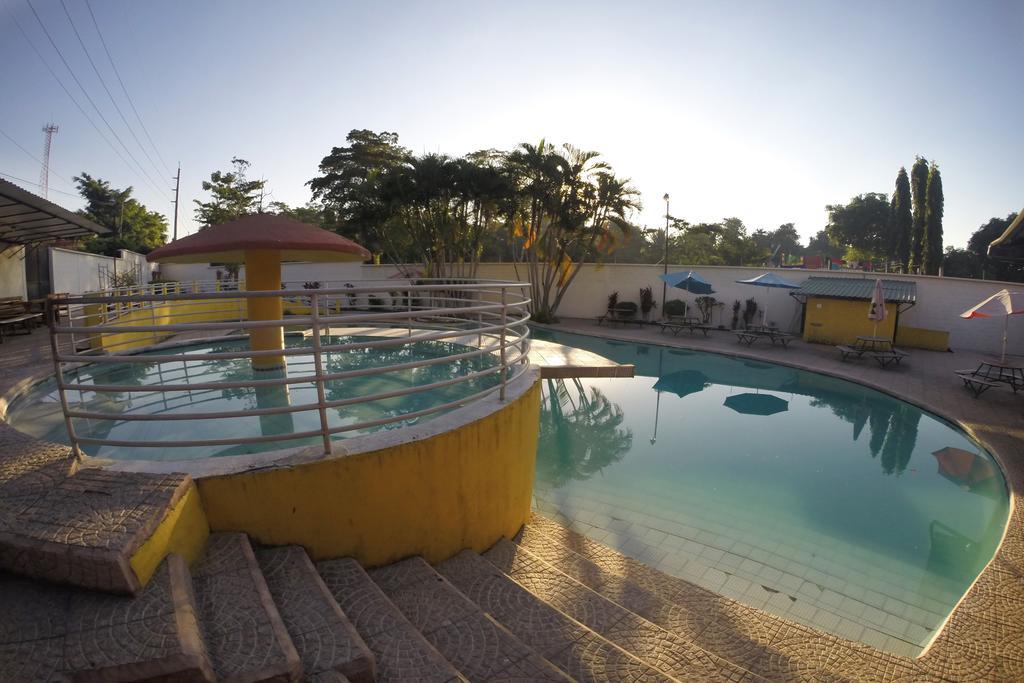 Hotel Villa Hermosa Retalhuleu Ngoại thất bức ảnh